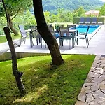 Lapidea Βίλα Sinj