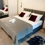 Villa Lapidea *