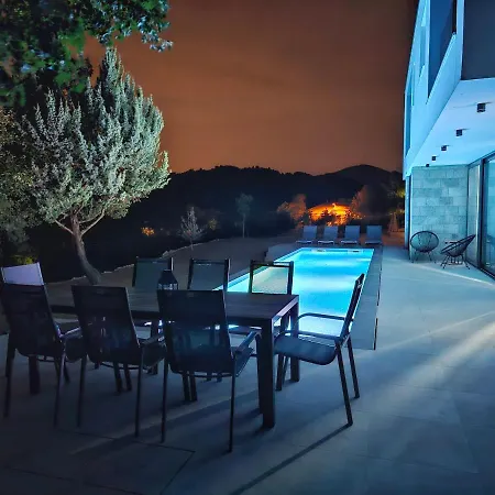 Lapidea Villa *